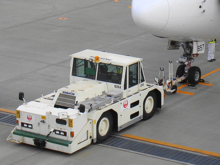 Pushback Pesawat: Proses dalam Operasional Penerbangan