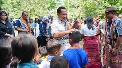 Mendagri Kunjungi Desa Adat Di Nusa Tenggara Timur